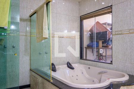 Casa para alugar com 172m², 3 quartos e 3 vagassuíte