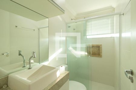 Apartamento à venda com 105m², 3 quartos e 2 vagas Apartamento à venda com 105m², 3 quartos e 2 vagasBanheiro da Suíte