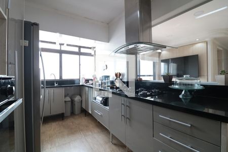 Apartamento à venda com 150m², 4 quartos e 2 vagasCozinha 