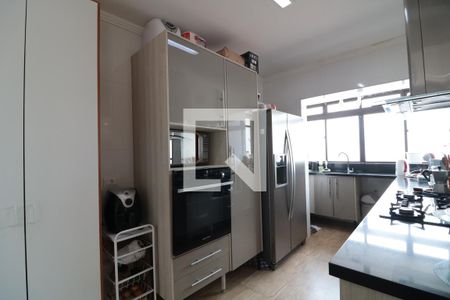 Apartamento à venda com 150m², 4 quartos e 2 vagasCozinha 