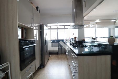 Apartamento à venda com 150m², 4 quartos e 2 vagasCozinha 