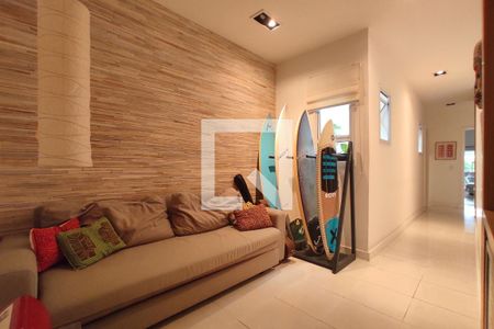 Sala de TV de apartamento para alugar com 3 quartos, 130m² em Barra da Tijuca, Rio de Janeiro