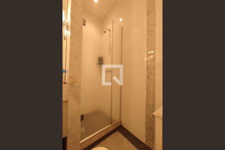 Apartamento à venda com 130m², 3 quartos e 1 vaga Apartamento à venda com 130m², 3 quartos e 1 vagaBanheiro Social