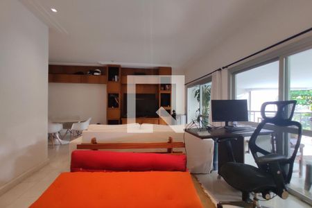 Sala de apartamento para alugar com 3 quartos, 130m² em Barra da Tijuca, Rio de Janeiro