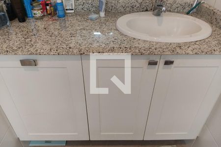 Apartamento à venda com 130m², 3 quartos e 1 vaga Apartamento à venda com 130m², 3 quartos e 1 vagaBanheiro da Suíte