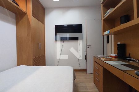 Apartamento à venda com 130m², 3 quartos e 1 vaga Apartamento à venda com 130m², 3 quartos e 1 vagaQuarto 1