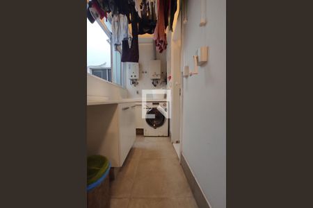 Apartamento à venda com 130m², 3 quartos e 1 vaga Apartamento à venda com 130m², 3 quartos e 1 vagaÁrea de Serviço