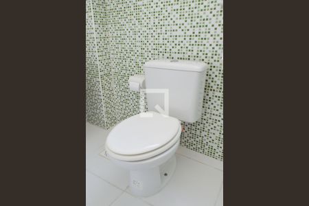 Apartamento à venda com 85m², 2 quartos e 1 vagaDetalhe Banheiro