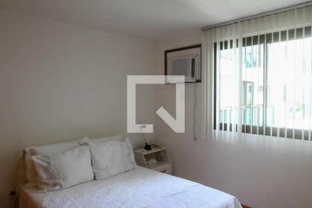 Quarto 1 de apartamento à venda com 2 quartos, 60m² em Lagoa, Rio de Janeiro