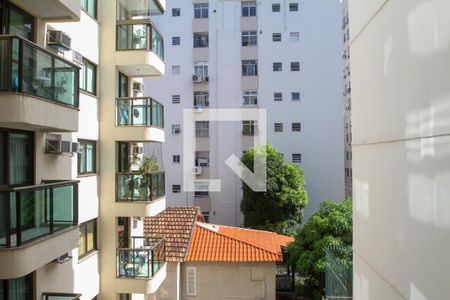 Apartamento à venda com 60m², 2 quartos e 1 vaga Apartamento à venda com 60m², 2 quartos e 1 vagaVista da varanda do Quarto 2