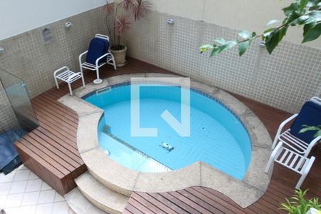 Apartamento à venda com 60m², 2 quartos e 1 vaga Apartamento à venda com 60m², 2 quartos e 1 vagaÁrea comum - Piscina