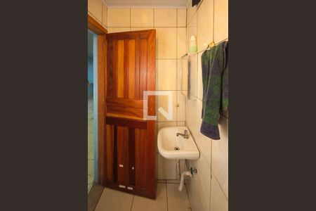 Casa à venda com 204m², 3 quartos e 2 vagas Casa à venda com 204m², 3 quartos e 2 vagasBanheiro