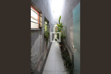 Casa à venda com 204m², 3 quartos e 2 vagas Casa à venda com 204m², 3 quartos e 2 vagasCorredor