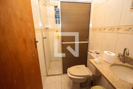 Casa à venda com 204m², 3 quartos e 2 vagas Casa à venda com 204m², 3 quartos e 2 vagasBanheiro