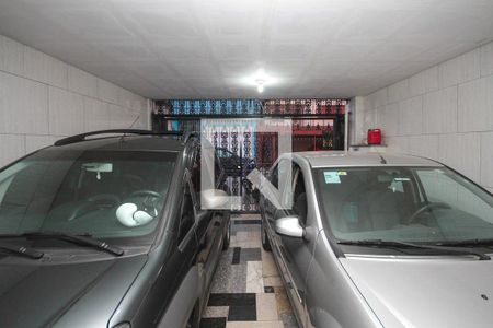 Casa à venda com 204m², 3 quartos e 2 vagas Casa à venda com 204m², 3 quartos e 2 vagasGaragem