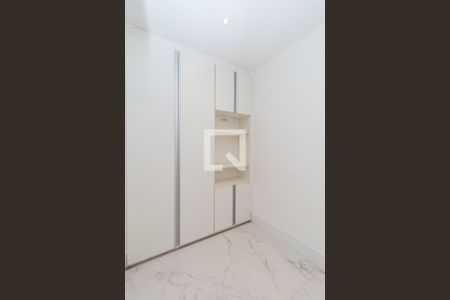 Apartamento à venda com 320m², 3 quartos e 4 vagasDespensa