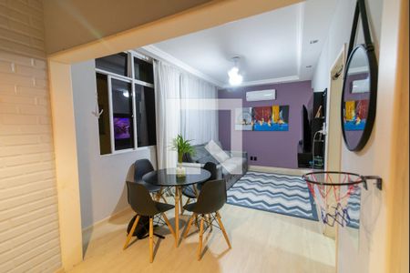 Sala de apartamento para alugar com 2 quartos, 75m² em Vila Isabel, Rio de Janeiro