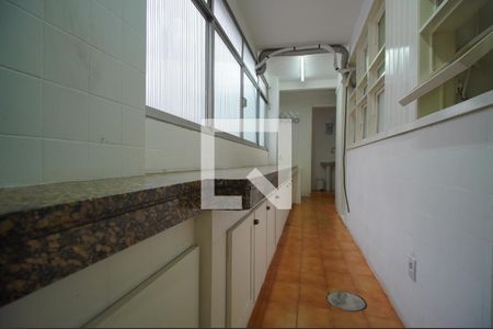 Apartamento à venda com 214m², 3 quartos e 1 vagaÁrea de Serviço