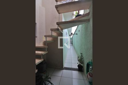 Casa à venda com 170m², 2 quartos e 2 vagasQuintal