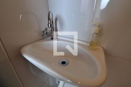Casa à venda com 170m², 2 quartos e 2 vagasLavabo