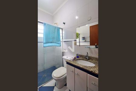 Casa à venda com 170m², 2 quartos e 2 vagasBanheiro Social