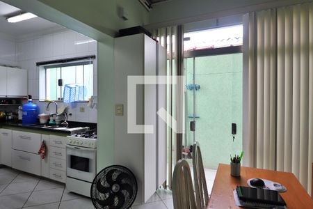 Casa à venda com 170m², 2 quartos e 2 vagasCozinha