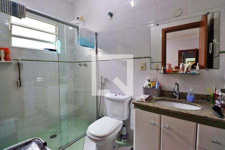 Banheiro da Suíte de casa à venda com 2 quartos, 170m² em Vila Scarpelli, Santo André