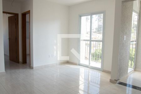 Sala e Cozinha de apartamento para alugar com 2 quartos, 50m² em Vila Irmãos Arnoni, São Paulo