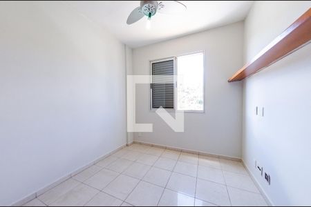 Quarto 2 de apartamento para alugar com 3 quartos, 80m² em Estoril, Belo Horizonte