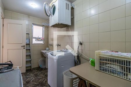 Casa de condomínio à venda com 330m², 4 quartos e 4 vagasÁrea de Serviço