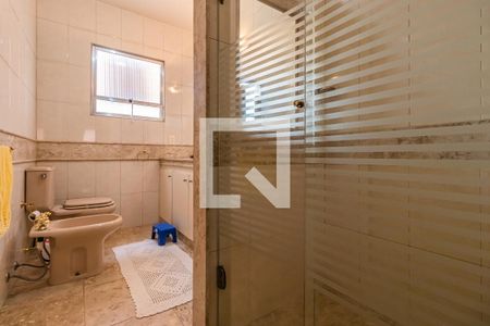 Casa de condomínio à venda com 330m², 4 quartos e 4 vagasBanheiro Social