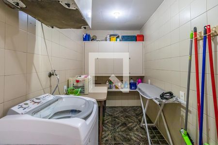 Casa de condomínio à venda com 330m², 4 quartos e 4 vagasÁrea de Serviço