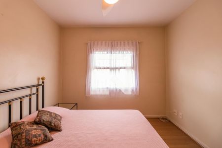 Casa de condomínio à venda com 330m², 4 quartos e 4 vagasSuíte 1