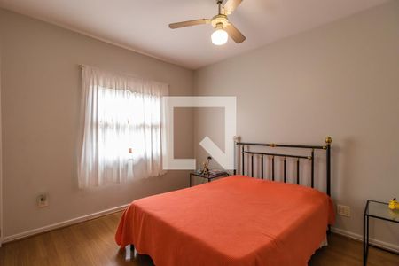 Casa de condomínio à venda com 330m², 4 quartos e 4 vagasQuarto 1