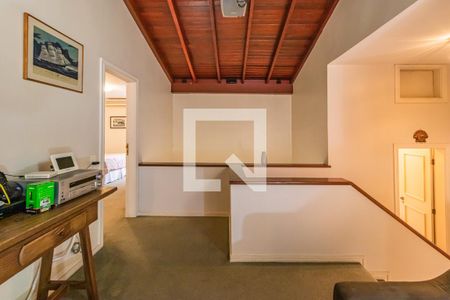 Casa de condomínio à venda com 330m², 4 quartos e 4 vagasSala Íntima