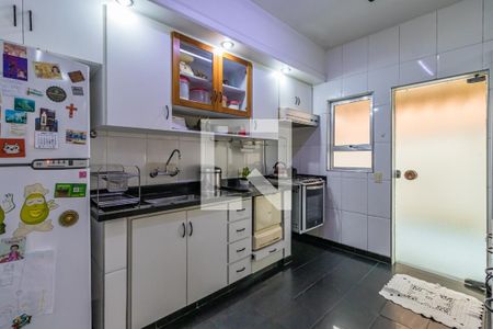 Casa de condomínio à venda com 330m², 4 quartos e 4 vagasCozinha