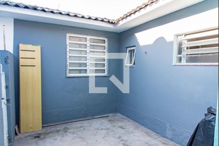 Casa à venda com 50m², 1 quarto e 1 vagaQuintal