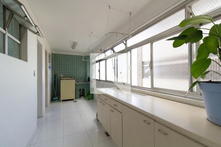 Apartamento para alugar com 172m², 3 quartos e 2 vagasÁrea de serviço