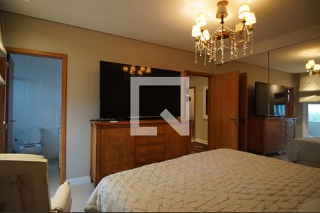 Casa à venda com 521m², 8 quartos e 8 vagasQuarto 2 - Suíte