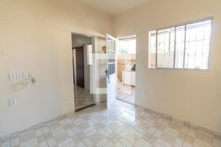 Sala de casa para alugar com 2 quartos, 49m² em Europa, Belo Horizonte