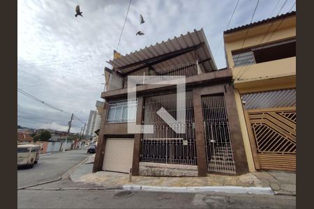 Casa para alugar com 560m², 3 quartos e 3 vagas Casa para alugar com 560m², 3 quartos e 3 vagasFachada