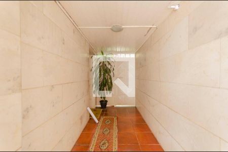 Casa para alugar com 560m², 3 quartos e 3 vagas Casa para alugar com 560m², 3 quartos e 3 vagasEntrada