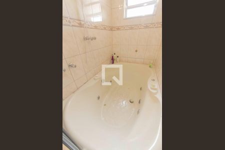 Casa para alugar com 560m², 3 quartos e 3 vagas Casa para alugar com 560m², 3 quartos e 3 vagasBanheiro Suíte