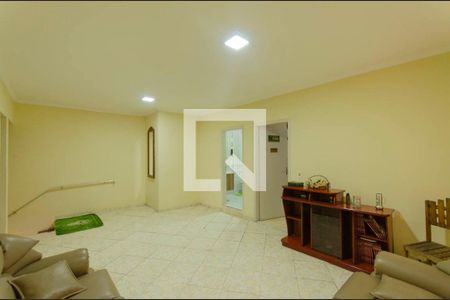 Casa para alugar com 560m², 3 quartos e 3 vagas Casa para alugar com 560m², 3 quartos e 3 vagasSala 2