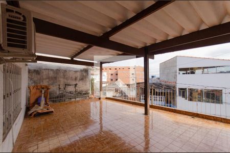 Casa para alugar com 560m², 3 quartos e 3 vagas Casa para alugar com 560m², 3 quartos e 3 vagasVaranda