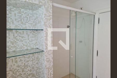 Casa à venda com 200m², 4 quartos e 3 vagasBanheiro social 01