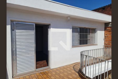 Casa à venda com 200m², 4 quartos e 3 vagasQuarto 3 Varanda