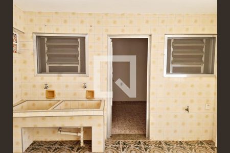 Casa à venda com 200m², 4 quartos e 3 vagasArea de Serviço