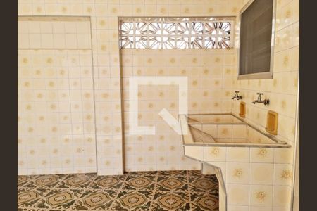 Casa à venda com 200m², 4 quartos e 3 vagasArea de Serviço