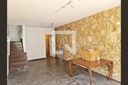 Sala de casa para alugar com 4 quartos, 200m² em Vila Augusta, Guarulhos